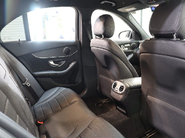 MERCEDES BENZ C CLAS 2019 Image 31