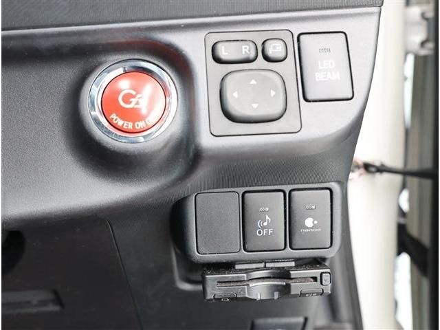 TOYOTA AQUA 2015 Image 31