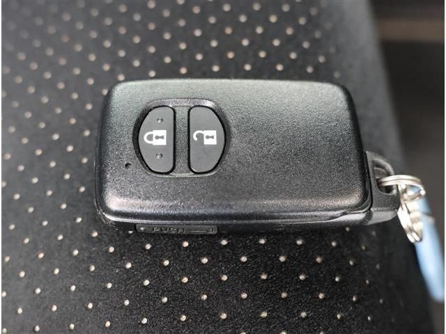 TOYOTA AQUA 2015 Image 31