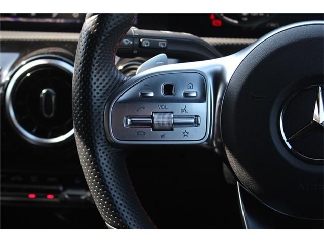 MERCEDES BENZ A CLAS 2018 Image 31