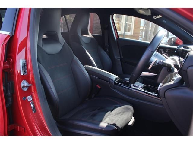 MERCEDES BENZ A CLAS 2018 Image 31