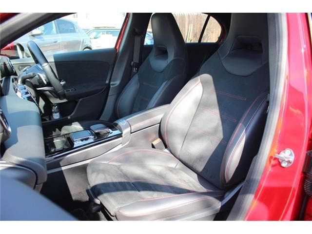 MERCEDES BENZ A CLAS 2018 Image 31