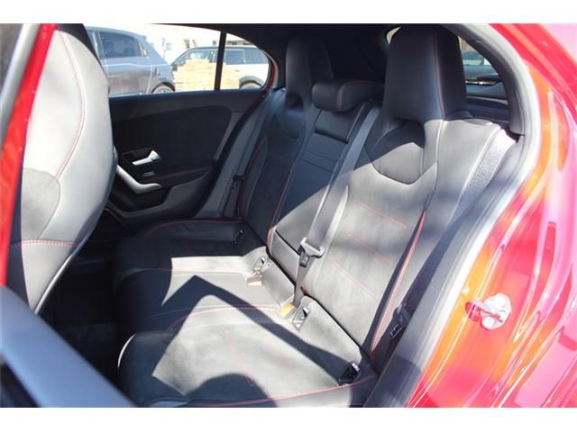 MERCEDES BENZ A CLAS 2018 Image 31