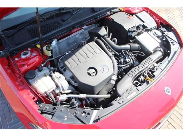 MERCEDES BENZ A CLAS 2018 Image 31