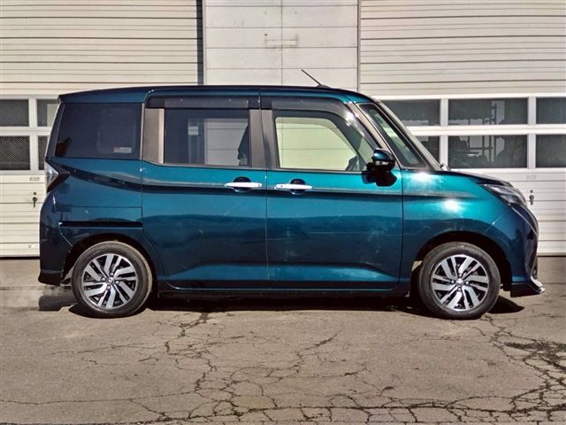 TOYOTA TANK 4WD 2017 Image 31