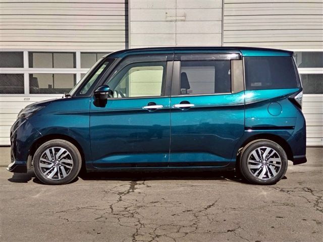 TOYOTA TANK 4WD 2017 Image 31