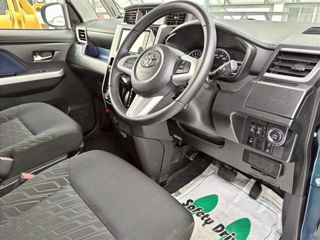 TOYOTA TANK 4WD 2017 Image 31