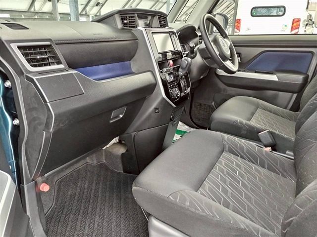 TOYOTA TANK 4WD 2017 Image 31