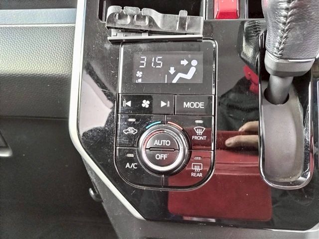 TOYOTA TANK 4WD 2017 Image 31