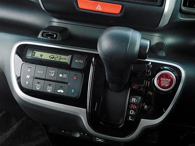 HONDA N BOX 2017 Image 31