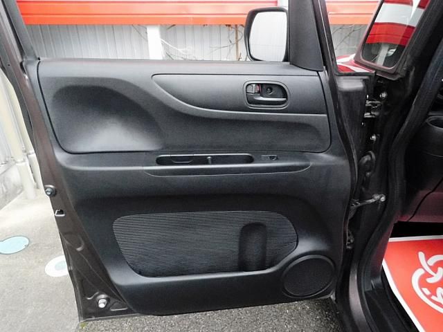 HONDA N BOX 2017 Image 31