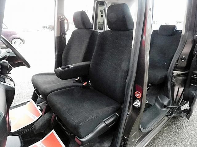 HONDA N BOX 2017 Image 31