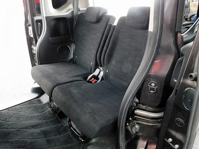 HONDA N BOX 2017 Image 31