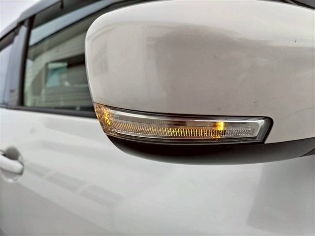 SUZUKI SWIFT 4WD 2017 Image 31