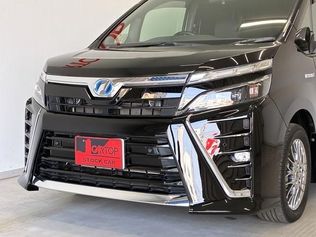 TOYOTA VOXY HYBRID 2019 Image 31