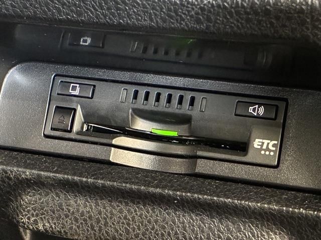 TOYOTA VOXY HYBRID 2019 Image 31