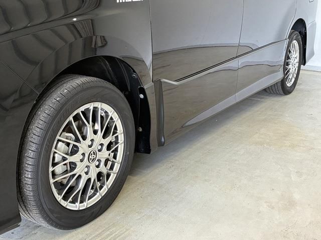 TOYOTA VOXY HYBRID 2019 Image 31