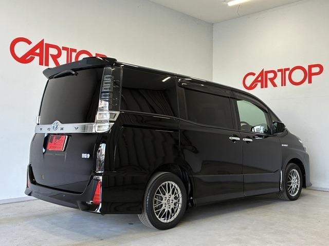 TOYOTA VOXY HYBRID 2019 Image 31