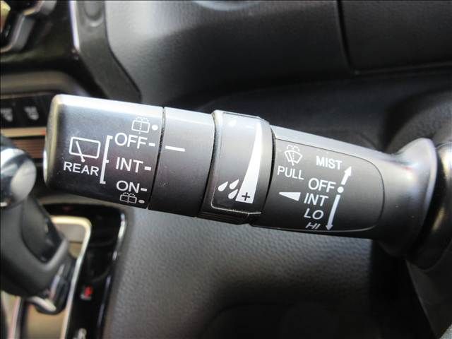 HONDA N BOX CUSTOM 2018 Image 31