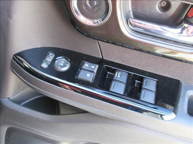 HONDA N BOX CUSTOM 2018 Image 31