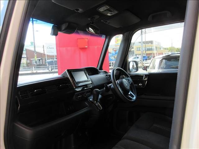 HONDA N BOX CUSTOM 2018 Image 31