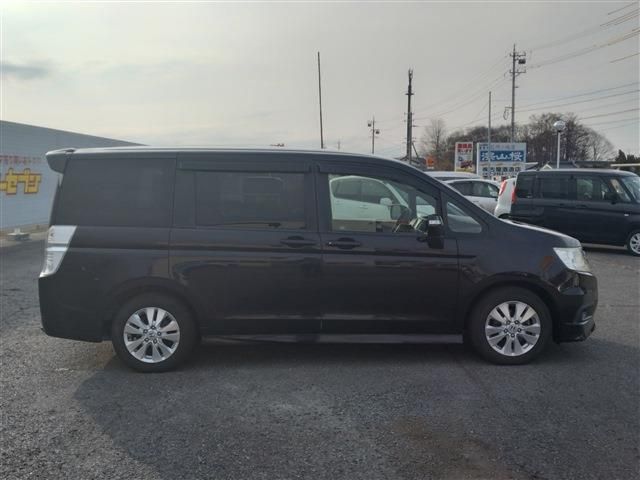 HONDA STEPWAGON SPADA 2011 Image 31