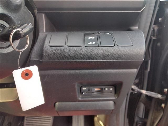 HONDA STEPWAGON SPADA 2011 Image 31