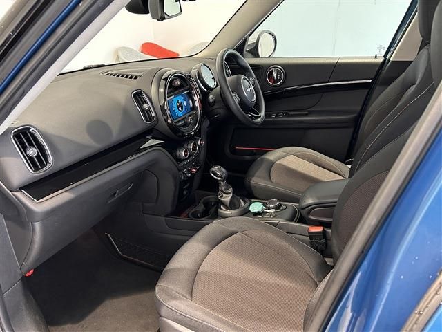 BMW MINI COOPER D CR 2017 Image 31