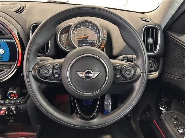 BMW MINI COOPER D CR 2017 Image 31