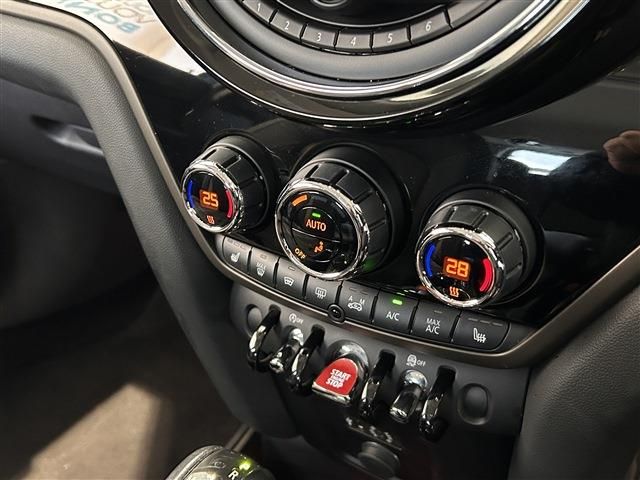 BMW MINI COOPER D CR 2017 Image 31