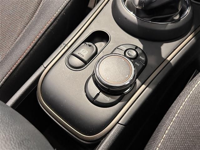 BMW MINI COOPER D CR 2017 Image 31