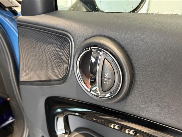 BMW MINI COOPER D CR 2017 Image 31