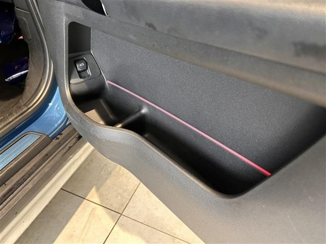 BMW MINI COOPER D CR 2017 Image 31