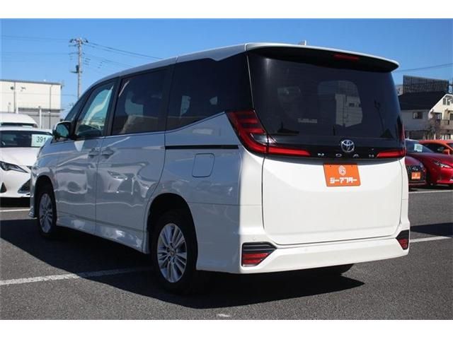 TOYOTA NOAH 4WD 2023 Image 31