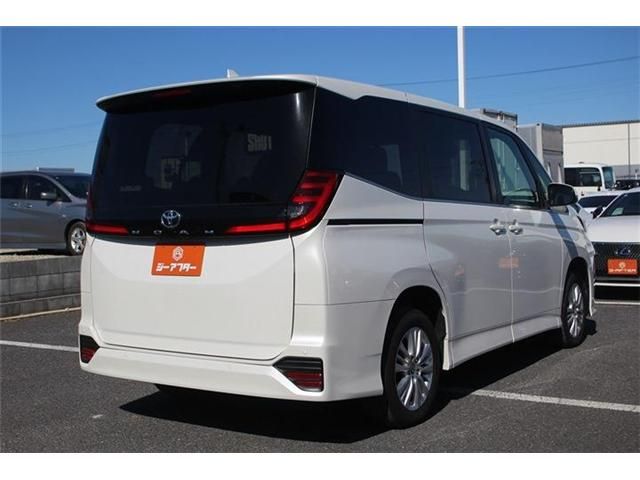 TOYOTA NOAH 4WD 2023 Image 31