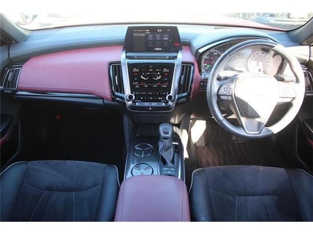 TOYOTA CROWN SEDAN HYBRID 2019 Image 31