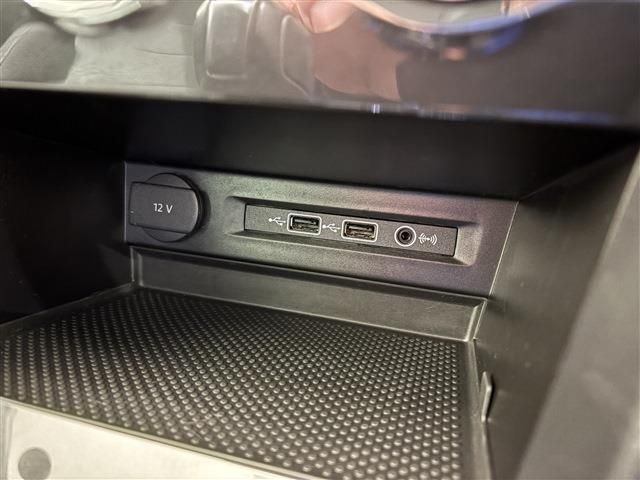 VOLKSWAGEN TIGUAN 2021 Image 31