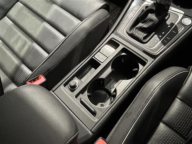 VOLKSWAGEN GOLF R VA 2019 Image 31