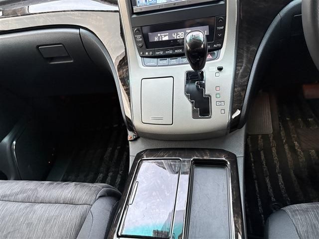 TOYOTA ALPHARD HYBRID 4WD 2014 Image 31