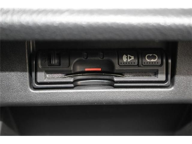 NISSAN ELGRAND 2014 Image 31