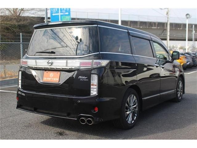 NISSAN ELGRAND 2014 Image 31