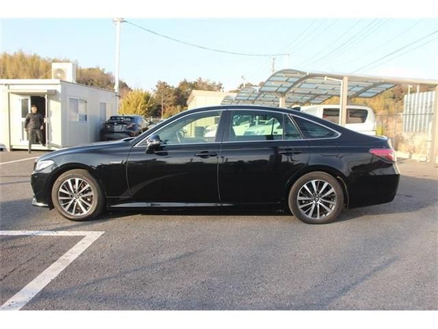 TOYOTA CROWN SEDAN HYBRID 2018 Image 31