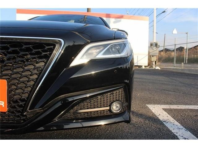 TOYOTA CROWN SEDAN HYBRID 2018 Image 31