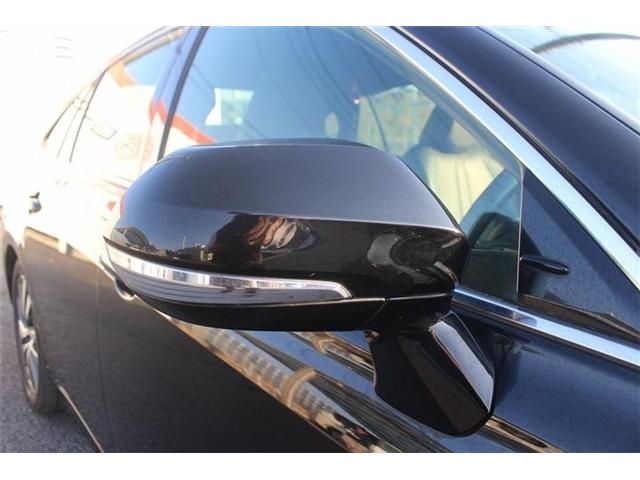 TOYOTA CROWN SEDAN HYBRID 2018 Image 31