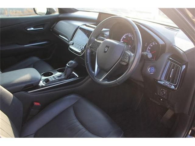 TOYOTA CROWN SEDAN HYBRID 2018 Image 31