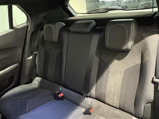 PEUGEOT 2008 2020 Image 31