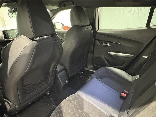 PEUGEOT 2008 2020 Image 31