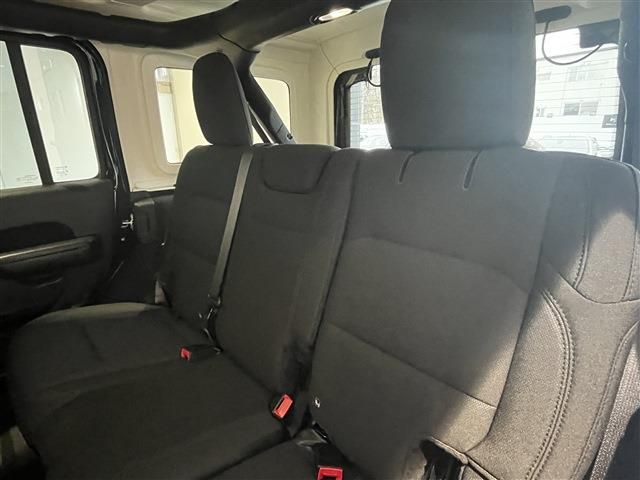 JEEP WRANGLER UNLIMI 2019 Image 31