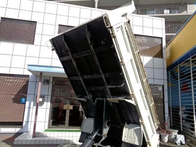 ISUZU  2019 Image 31