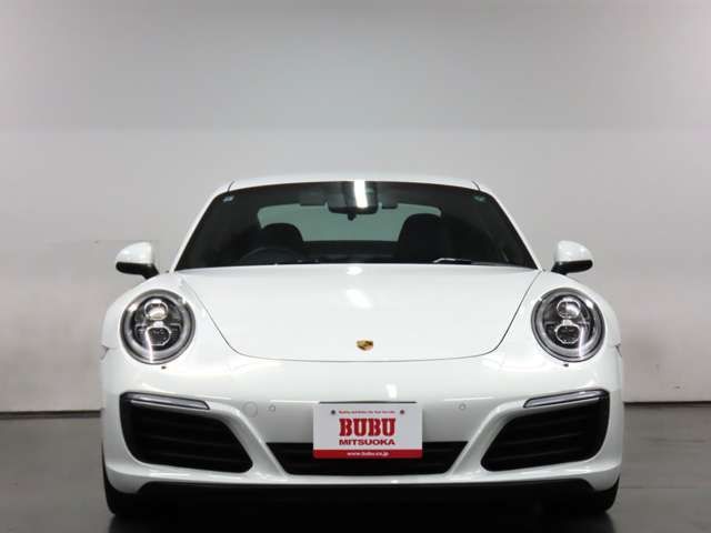 PORSCHE 911 2018 Image 31